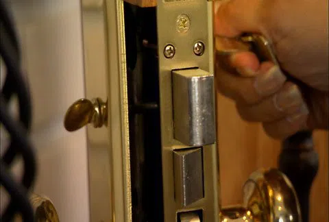 Winnetka Locksmith Store Winnetka, IL 847-597-6210 - apartment-lock-change